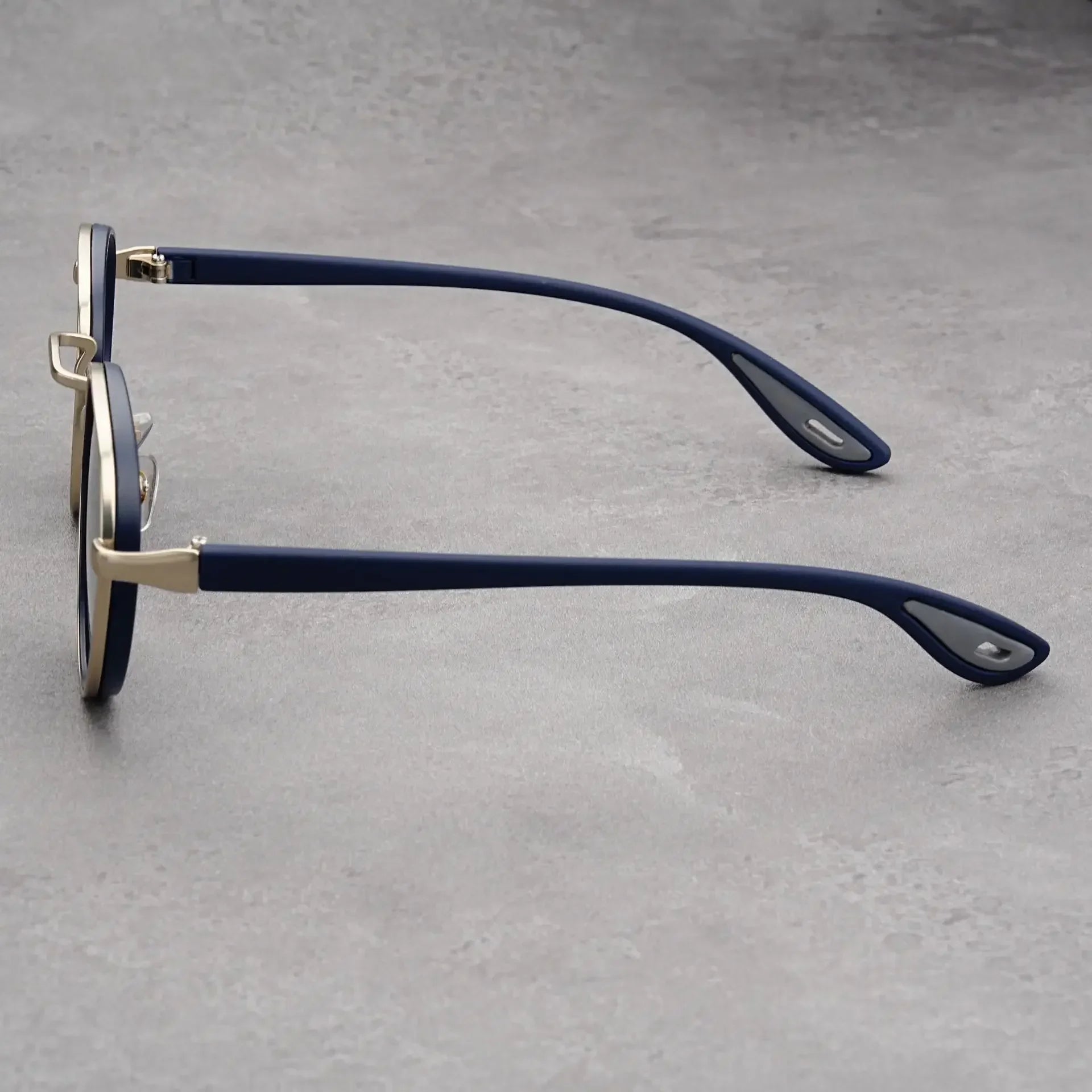 Mason Cole Shades